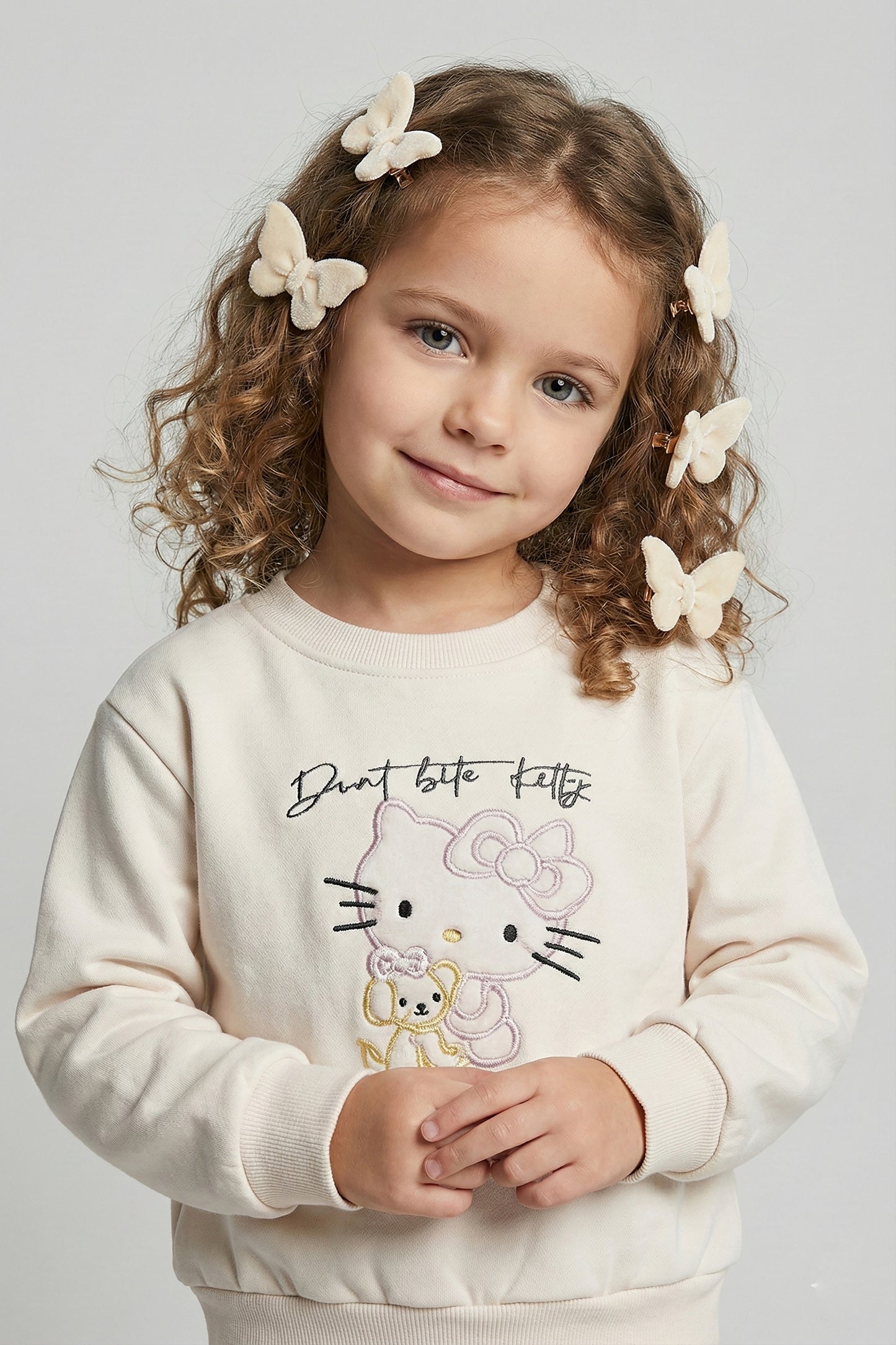 Embroidered Premium Velvet Sweatshirt (LPWG-0007)